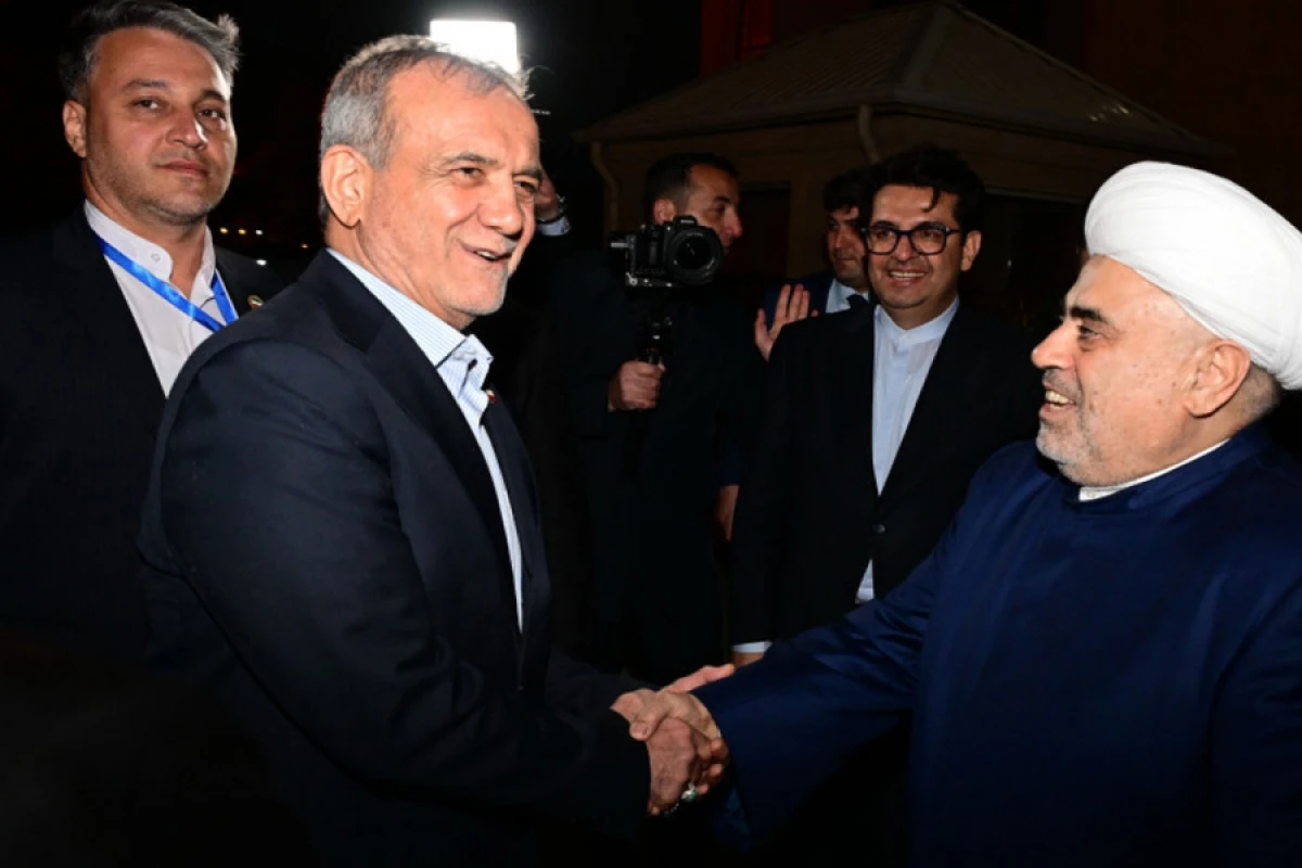 [[İran Prezidenti]] Bibiheybət məscidini ziyarət etdi